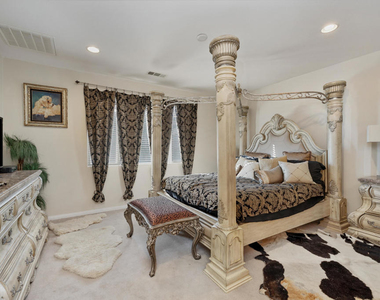 42753 Della Place - Photo Thumbnail 15