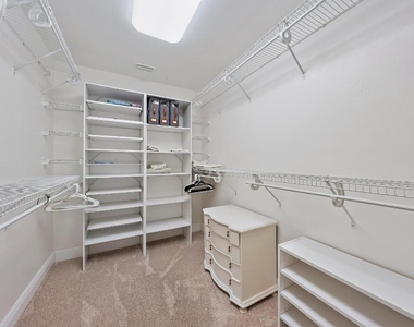 16 Thurston Drive - Photo Thumbnail 20
