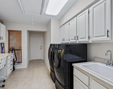 16 Thurston Drive - Photo Thumbnail 25