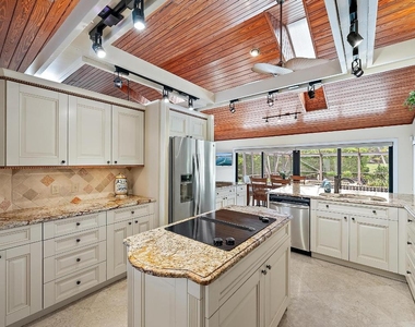 16 Thurston Drive - Photo Thumbnail 13