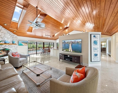 16 Thurston Drive - Photo Thumbnail 9