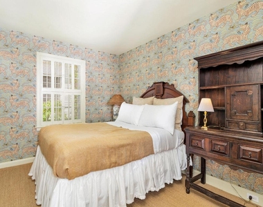 417 Peruvian Avenue - Photo Thumbnail 14