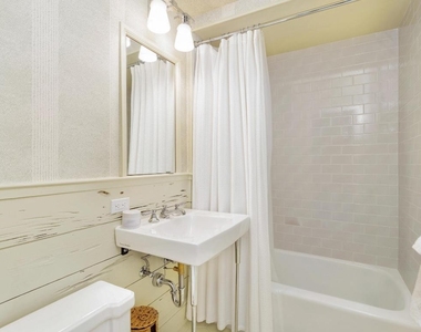 417 Peruvian Avenue - Photo Thumbnail 15