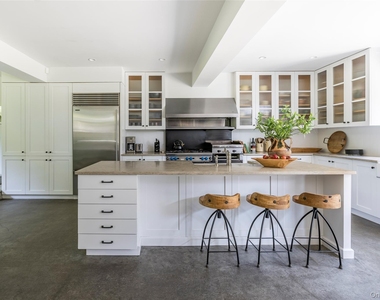 26 Ruxton Road - Photo Thumbnail 13