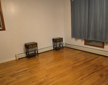 13719 Southgate Street - Photo Thumbnail 7