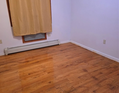13719 Southgate Street - Photo Thumbnail 10