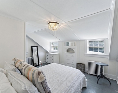 35 Sheppard Street - Photo Thumbnail 11