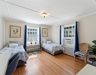 35 Sheppard Street - Photo Thumbnail 9