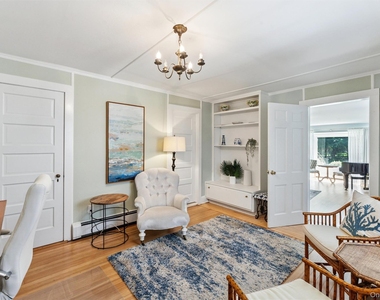 35 Sheppard Street - Photo Thumbnail 5