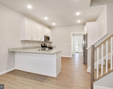 5606 Finley Rose Court - Photo Thumbnail 2