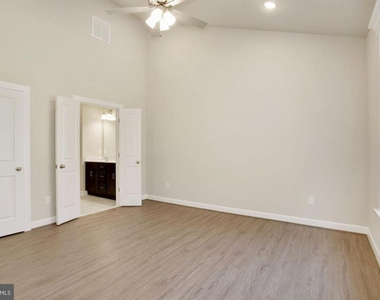 5606 Finley Rose Court - Photo Thumbnail 8