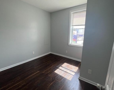 2084 E Allegheny Avenue - Photo Thumbnail 12