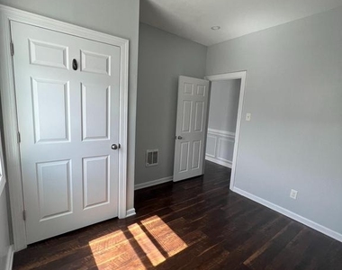 2084 E Allegheny Avenue - Photo Thumbnail 7