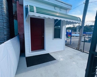 2084 E Allegheny Avenue - Photo Thumbnail 2