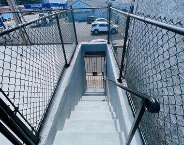2084 E Allegheny Avenue - Photo Thumbnail 1