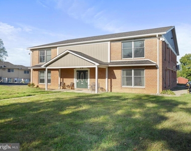 235 S Ridge Avenue - Photo Thumbnail 9