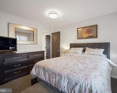 235 S Ridge Avenue - Photo Thumbnail 7