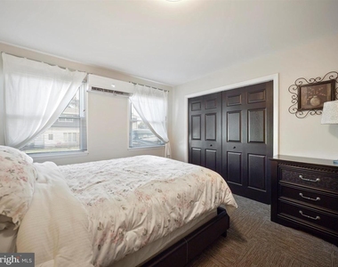 235 S Ridge Avenue - Photo Thumbnail 24