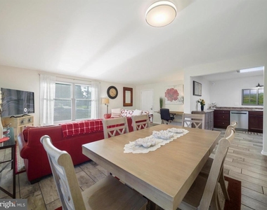 235 S Ridge Avenue - Photo Thumbnail 16