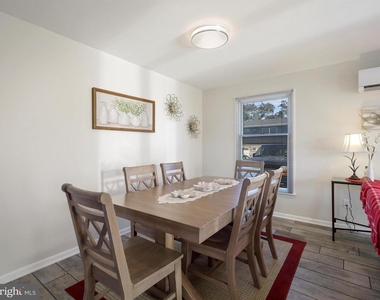235 S Ridge Avenue - Photo Thumbnail 3