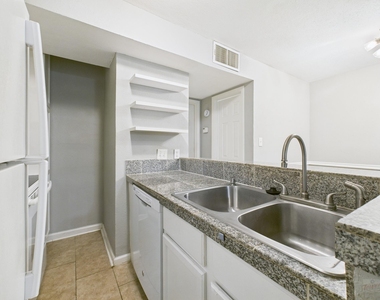 3018 1st St - Photo Thumbnail 14