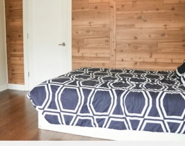 1846 N Mozart Street - Photo Thumbnail 7