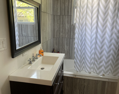 1846 N Mozart Street - Photo Thumbnail 12