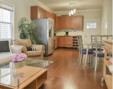 1846 N Mozart Street - Photo Thumbnail 9