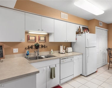 25727 Lake Amelia Way - Photo Thumbnail 7