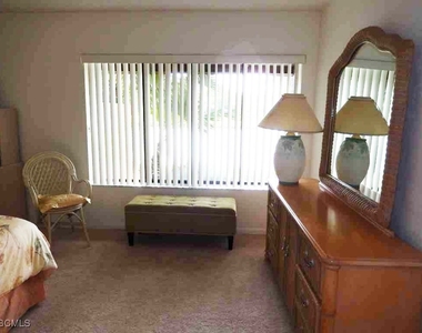 7121 Golden Eagle Court - Photo Thumbnail 8