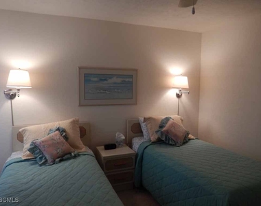 7121 Golden Eagle Court - Photo Thumbnail 9