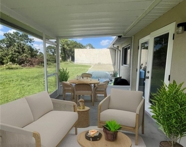 936 Eisenhower Boulevard - Photo Thumbnail 5