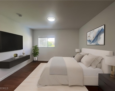 936 Eisenhower Boulevard - Photo Thumbnail 6