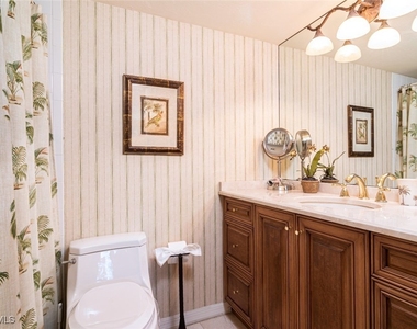 1222 Gordon Drive - Photo Thumbnail 8