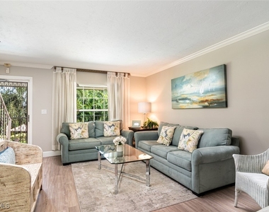 1222 Gordon Drive - Photo Thumbnail 2