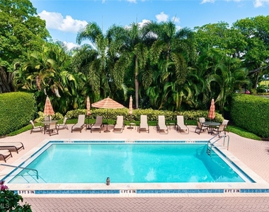 1222 Gordon Drive - Photo Thumbnail 12