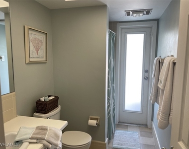 677 18th Avenue S - Photo Thumbnail 11