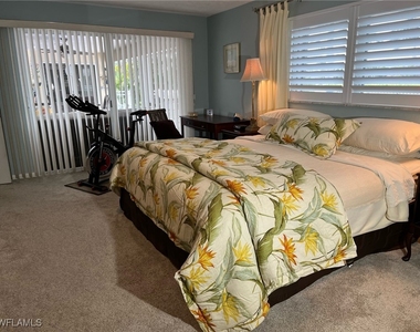 677 18th Avenue S - Photo Thumbnail 6