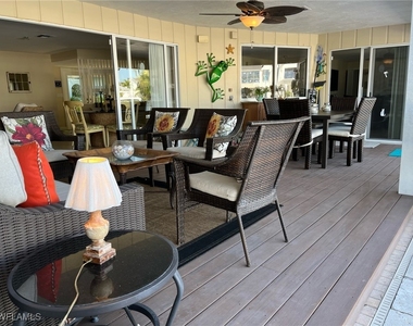 677 18th Avenue S - Photo Thumbnail 13