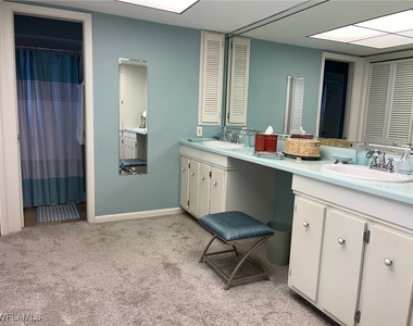 677 18th Avenue S - Photo Thumbnail 7