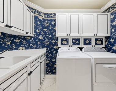 8990 Bay Colony Drive - Photo Thumbnail 32