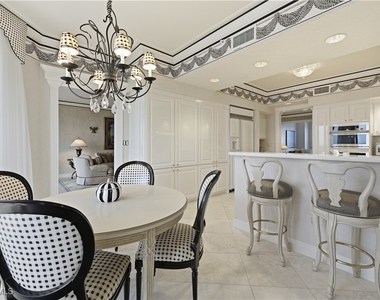 8990 Bay Colony Drive - Photo Thumbnail 23
