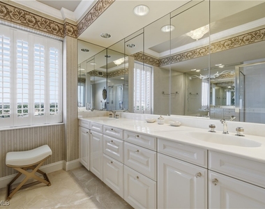 8990 Bay Colony Drive - Photo Thumbnail 30