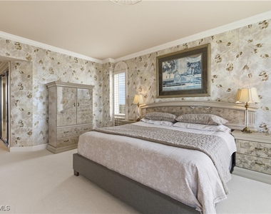 8990 Bay Colony Drive - Photo Thumbnail 24