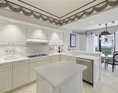 8990 Bay Colony Drive - Photo Thumbnail 21