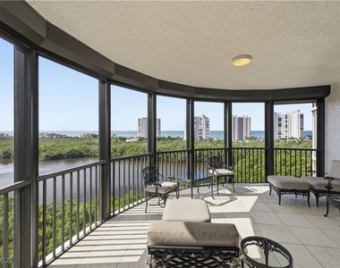 8990 Bay Colony Drive - Photo Thumbnail 17