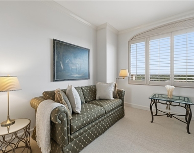 8990 Bay Colony Drive - Photo Thumbnail 12