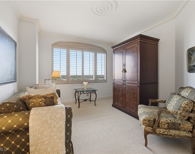 8990 Bay Colony Drive - Photo Thumbnail 11