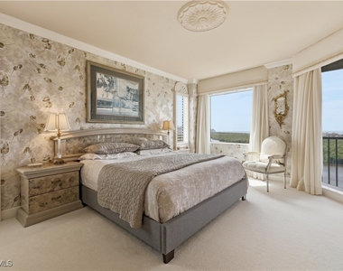 8990 Bay Colony Drive - Photo Thumbnail 25