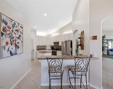 8482 Bent Creek Way - Photo Thumbnail 13
